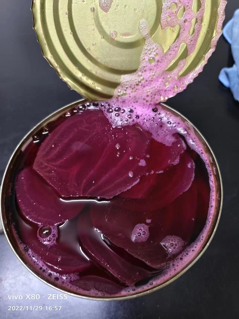 Canned red beets