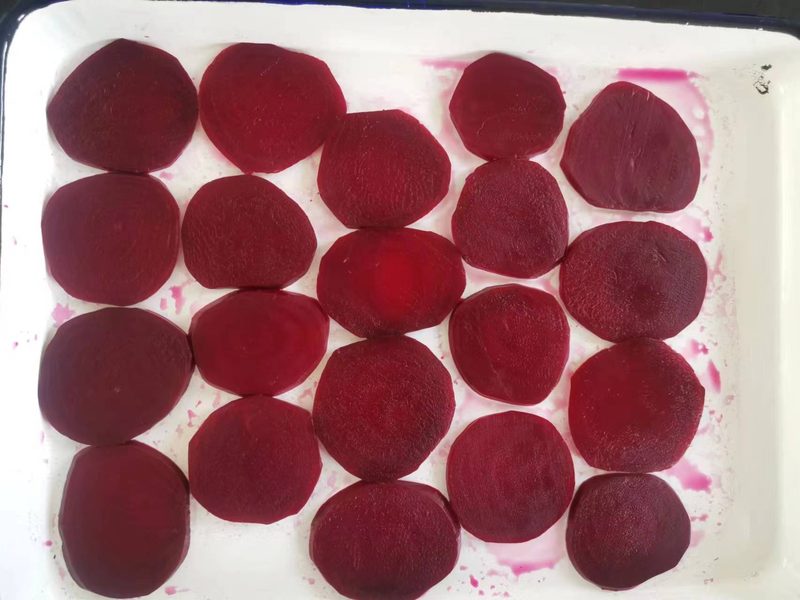 Canned red beets