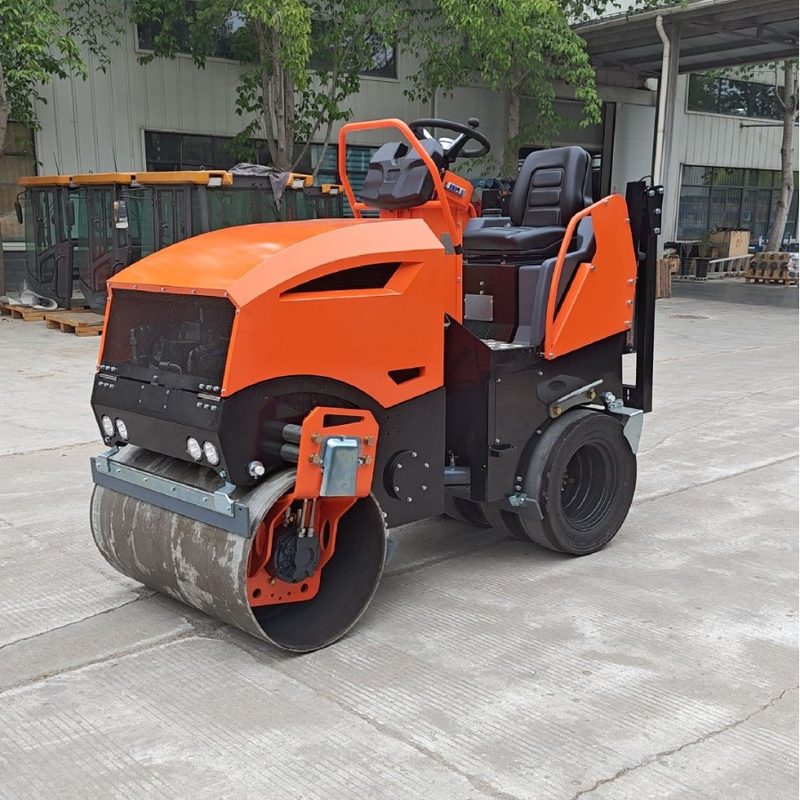 Ride-On Vibratory Roller 2.5T / 3T image 2