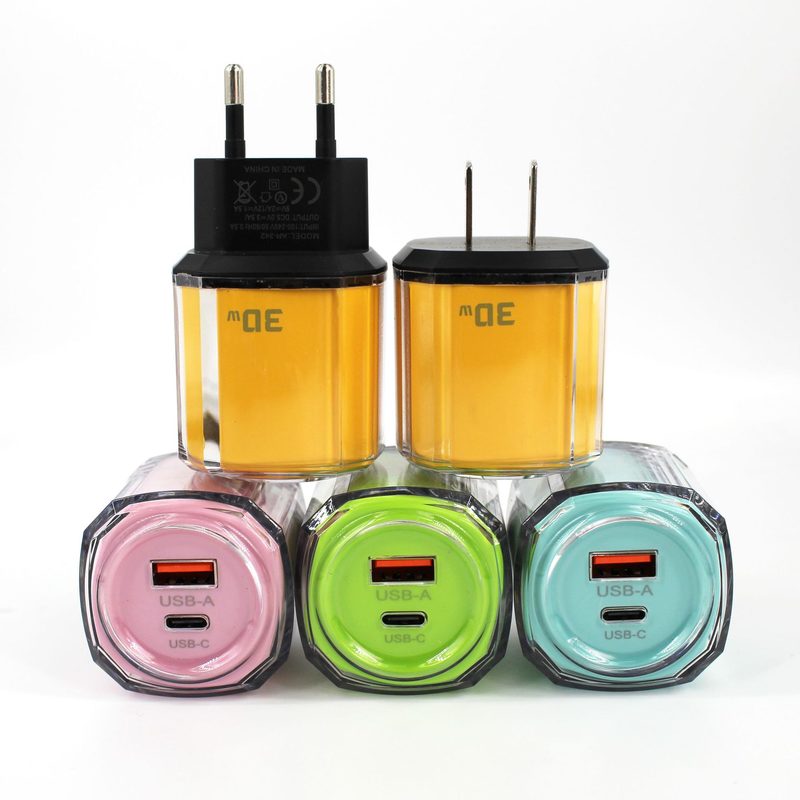 Multi-Port USB Charger 30W image 3